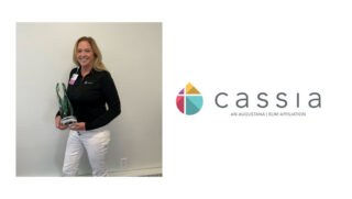 Sheri Ruehle, Cassia’s regional director of operations, proudly holds the 2024 Premier Foodservice Illuminating Excellence Award, recognizing her outstanding leadership and contributions in senior living.